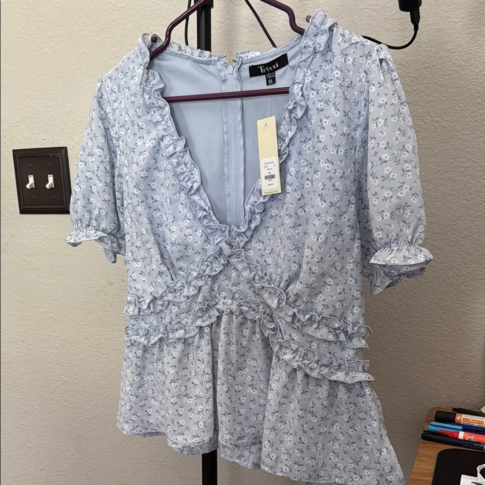 Francesca's Collections Blue Puff Sleeve Ruffled Blouse
